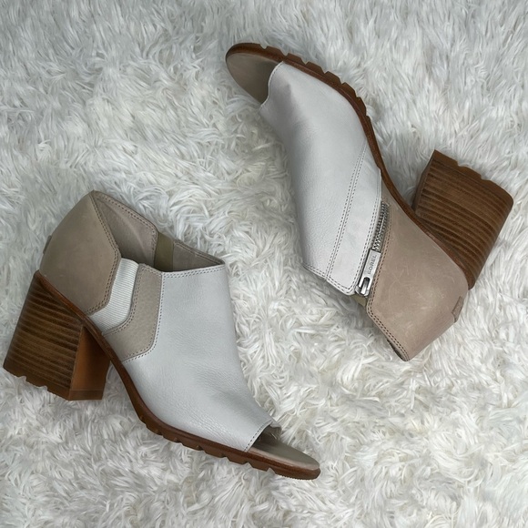 Sorel | Nadia Peep Toe Ankle Booties - Picture 4 of 11